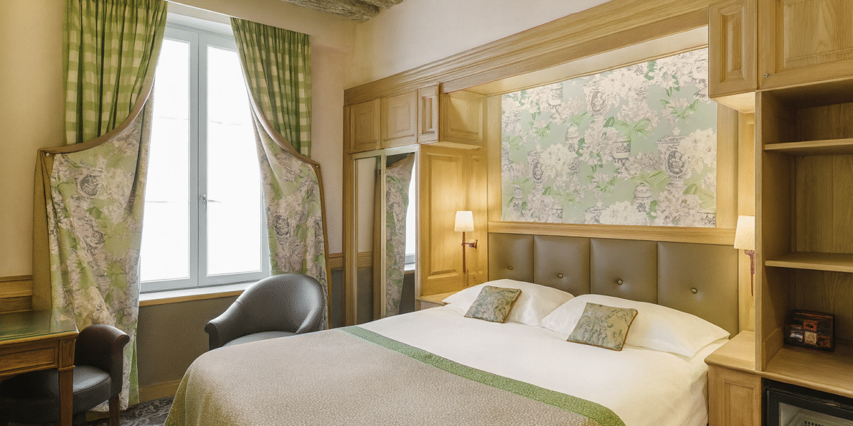 Standard-room-hotel-la-perle-paris2 Standard room hotel la perle paris2